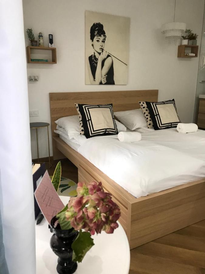 Greatforest Rosehill 2 Apartman -Bmw- Debrecen Esterno foto