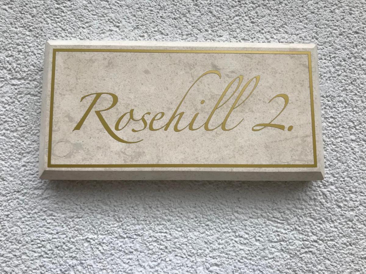 Greatforest Rosehill 2 Apartman -Bmw- Debrecen Esterno foto